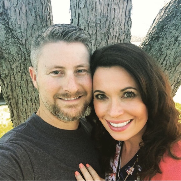 🌻 Poshmark Ambassador 🌻 - Picture 6 of 8